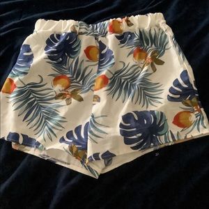 Some tropical shorts for vacation 🌴🌸